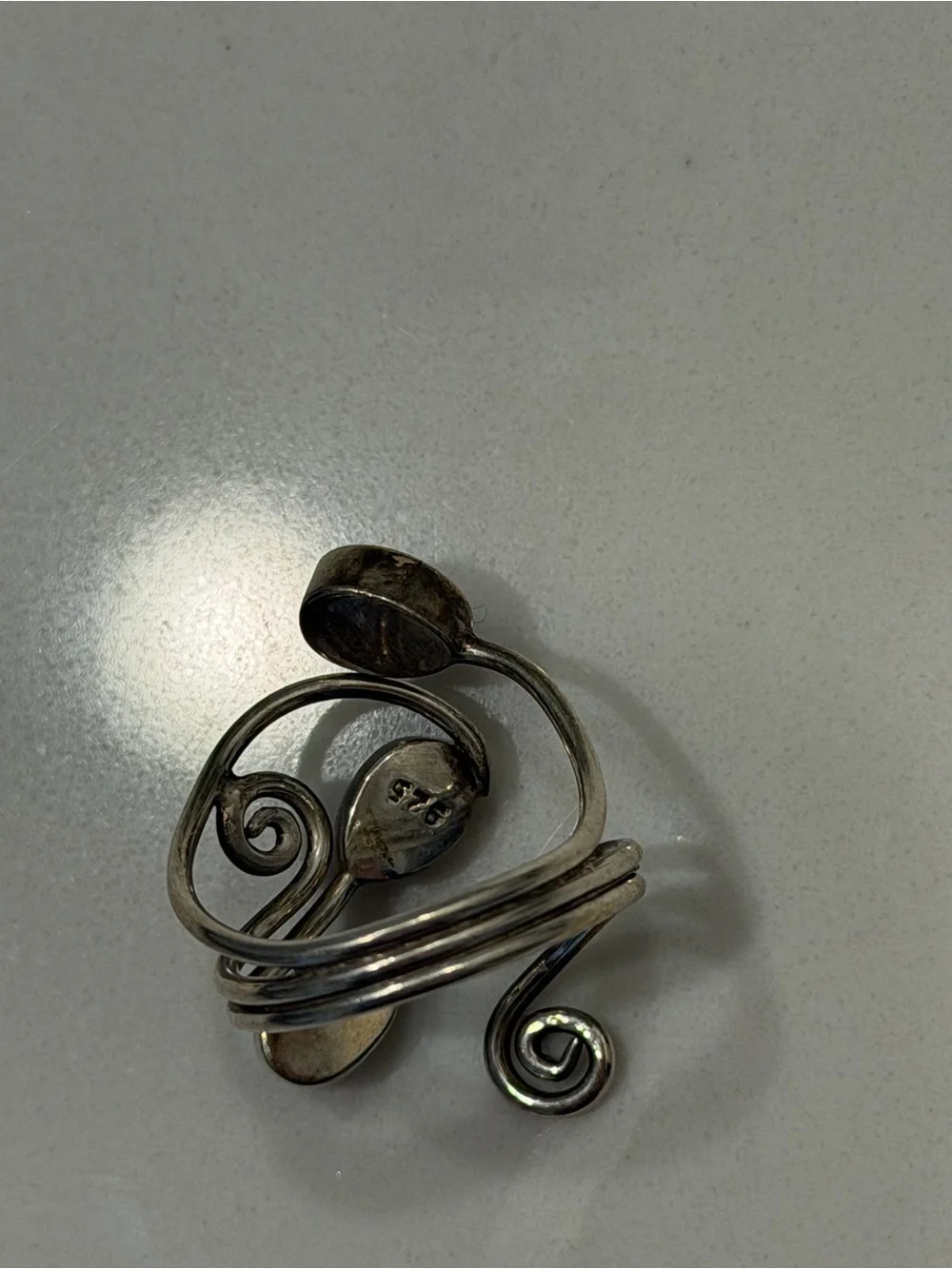 Sterling Silver Swirl Ring with Mother of Pearl Size 7.5